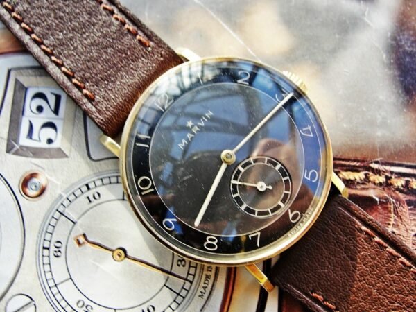 Beautiful bicolor bauhaus 14k gold Marvin watch from the 1940s - Image 15