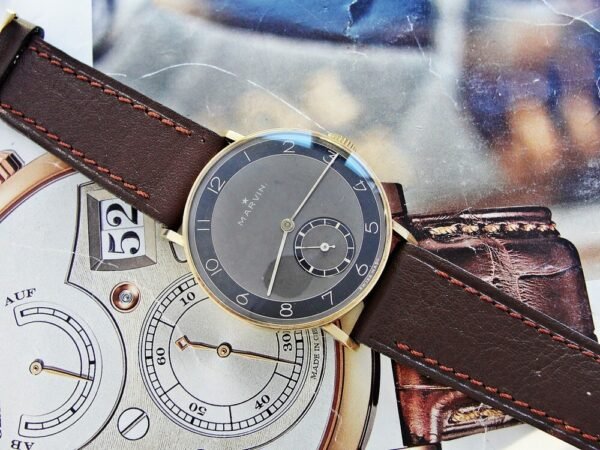 Beautiful bicolor bauhaus 14k gold Marvin watch from the 1940s - Image 16