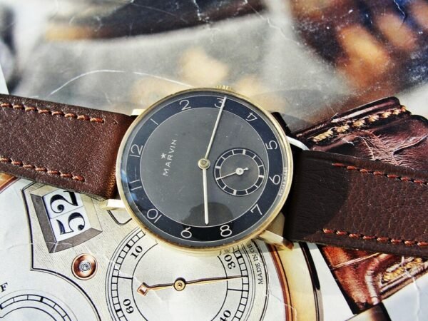 Beautiful bicolor bauhaus 14k gold Marvin watch from the 1940s - Image 5