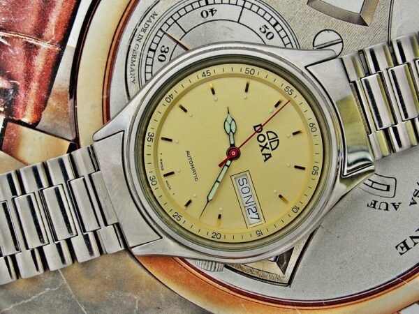 Nice steel automatic Doxa watch from the 1980s. - Image 20