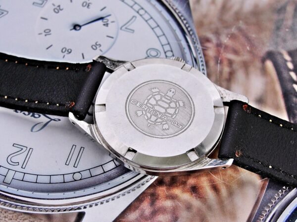 Beautiful Beautiful steel Certina DS-1 tortoise back watch from the 1960s. - Image 11