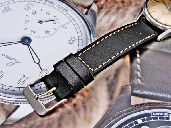 Beautiful Beautiful steel Certina DS-1 tortoise back watch from the 1960s. - Image 16