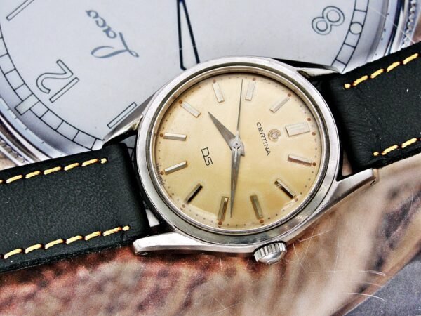 Beautiful Beautiful steel Certina DS-1 tortoise back watch from the 1960s. - Image 18