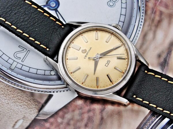 Beautiful Beautiful steel Certina DS-1 tortoise back watch from the 1960s. - Image 9
