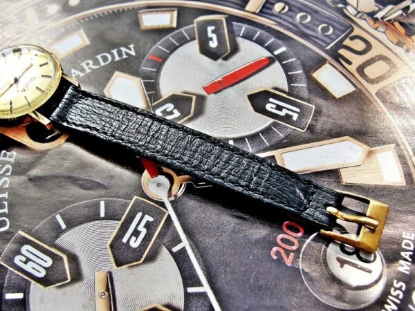 Beautiful 14K gold colored women's Doxa automatic watch with box from the 1970s - Image 14