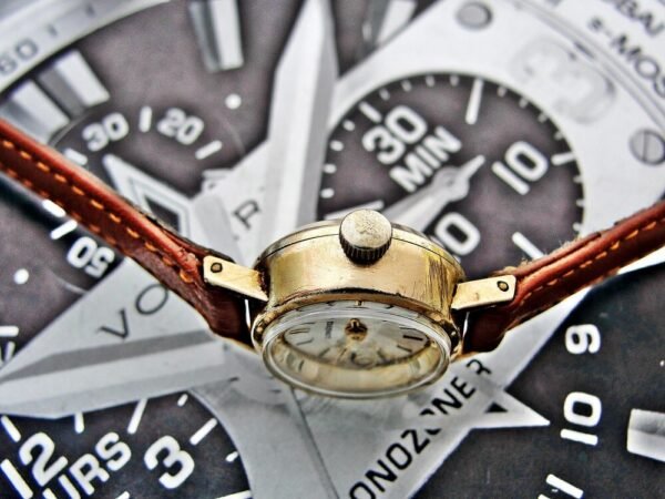 Nice Women's Longines watch from the 1960s with box - Image 10