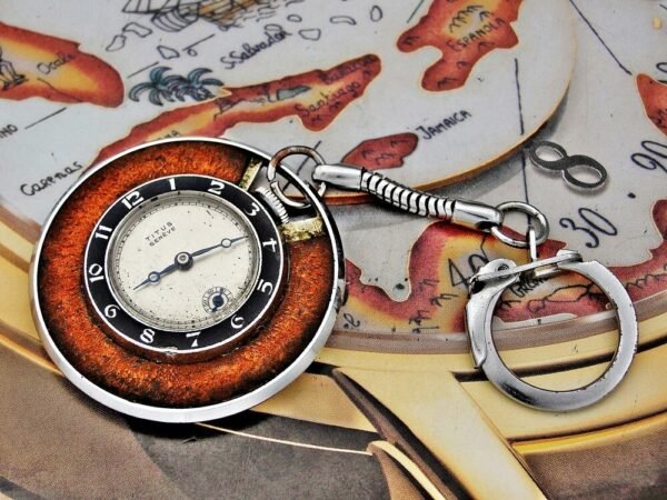 Rare Titus Geneve key chain watch from the 1940s. - Image 13