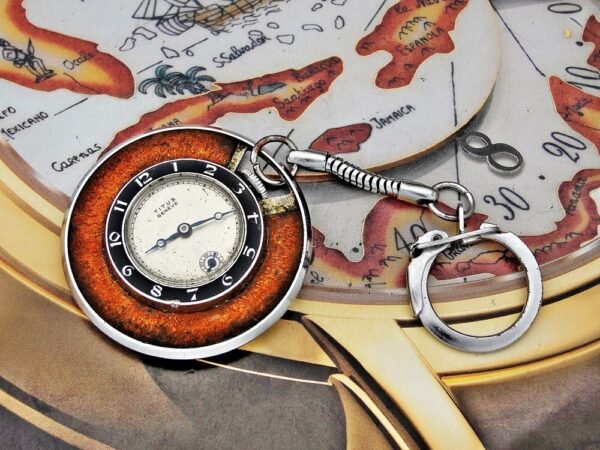Rare Titus Geneve key chain watch from the 1940s. - Image 5