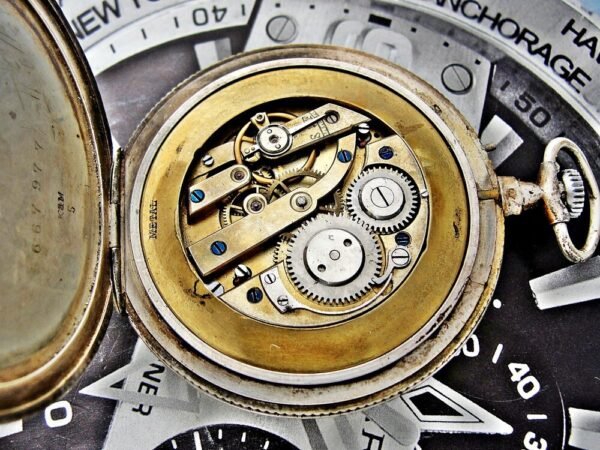 A nice silver pocket watch with a flower motif from the early 1900s. - Image 13