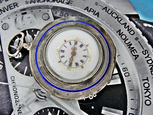 A nice silver pocket watch with a flower motif from the early 1900s. - Image 6