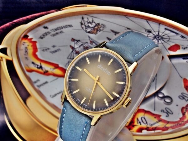 Very nice Omikron Swiss watch from the 1970s.